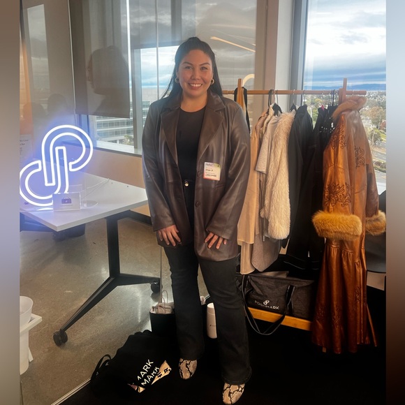 MISSMOBB IS LIVE 🩵🦆 - Picture 12 of 17